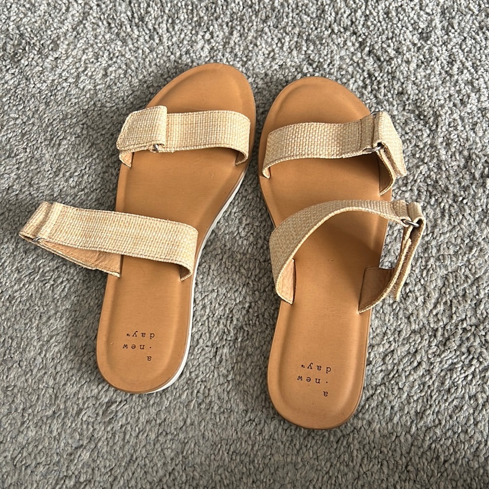 SANDALS